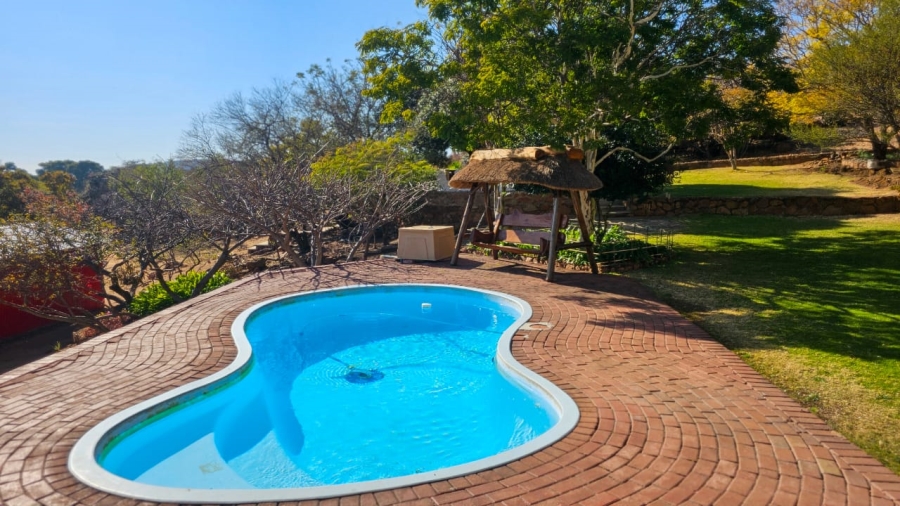 4 Bedroom Property for Sale in Zilkaatsnek North West